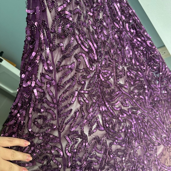 Mac Duggal - Sequin Long Sleeve Column Gown (4729) - Picture 4 of 4